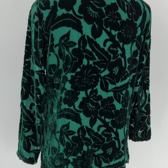Silk Lore by Beth Terrell, velvet kelly green top. small, Oversized. - Picture 5 of 5